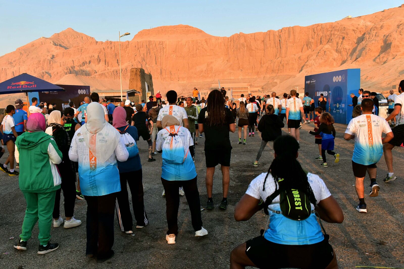 من أمام معبد الملكة حتشبسوت.. انطلاق النسخة الـ 32 من ماراثون مصر الدولي بالأقصر